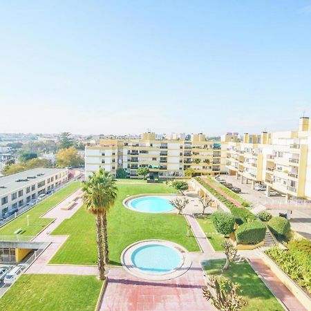 Amazing Private Room In Apartment With Sea Beach View - Pool - Park - Private Condominium - Access To The Beach Oeiras Εξωτερικό φωτογραφία
