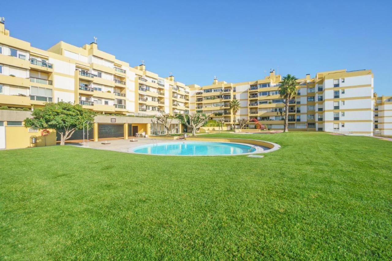 Amazing Private Room In Apartment With Sea Beach View - Pool - Park - Private Condominium - Access To The Beach Oeiras Εξωτερικό φωτογραφία